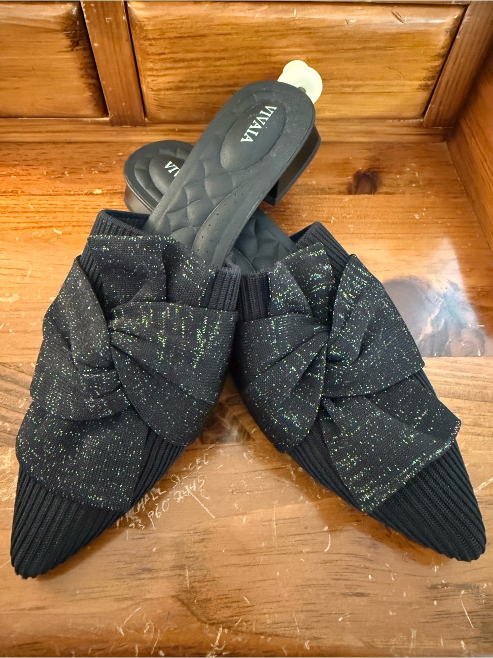 Vivaia Women's Black Slip-On Knot Mules Sz 40.5 Like New